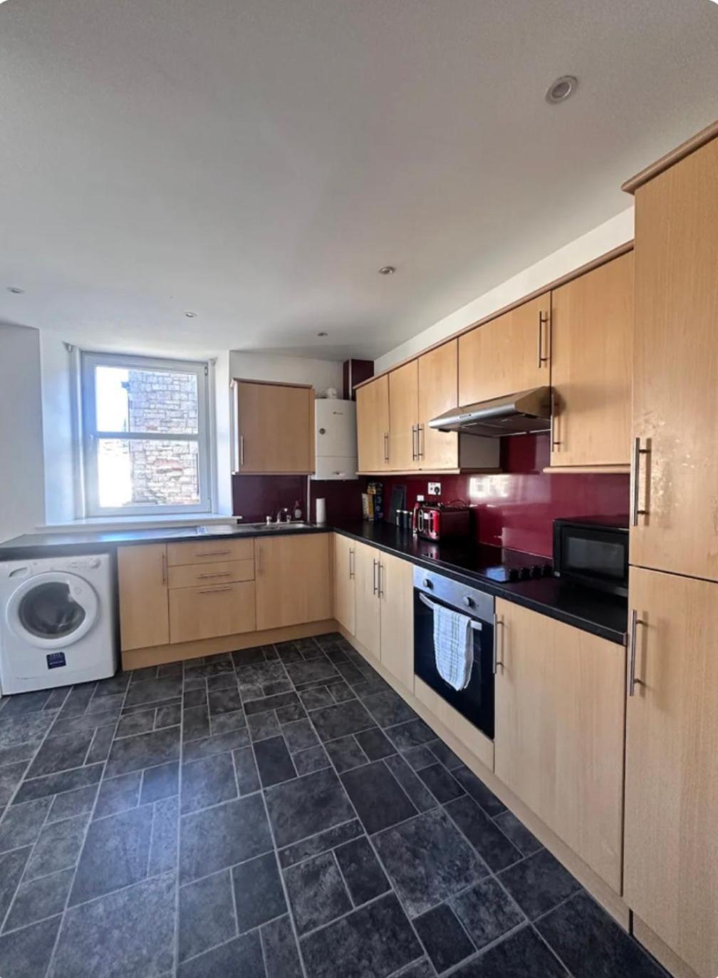 3-Bedroom Flat In The City Centre Next To The River Ness Inverness Kültér fotó